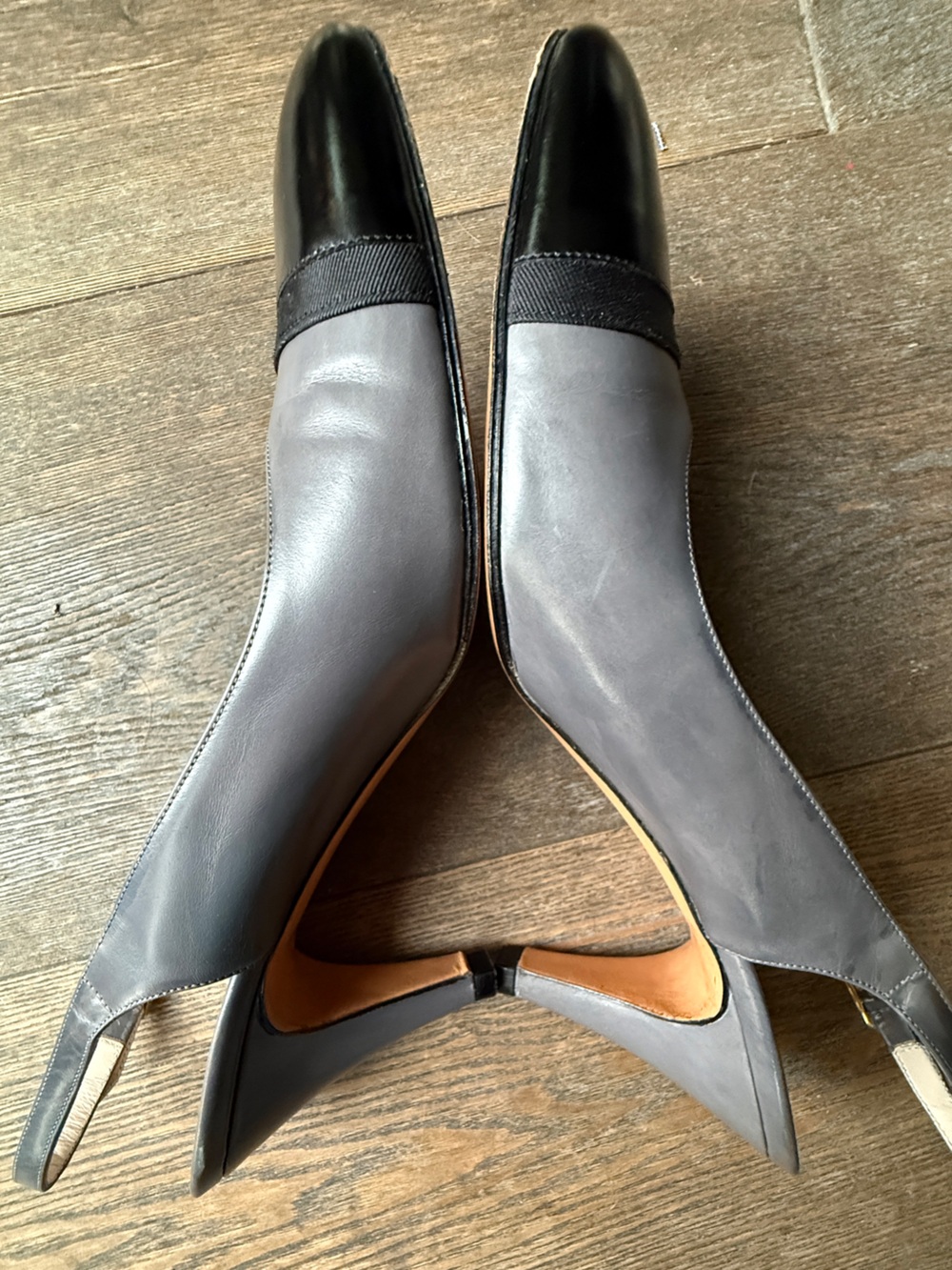 Vintage Ferragamo Slingbacks - Sz 8 EUC Black + Gray New Heel Caps + Sole Grips - Picture 11 of 11